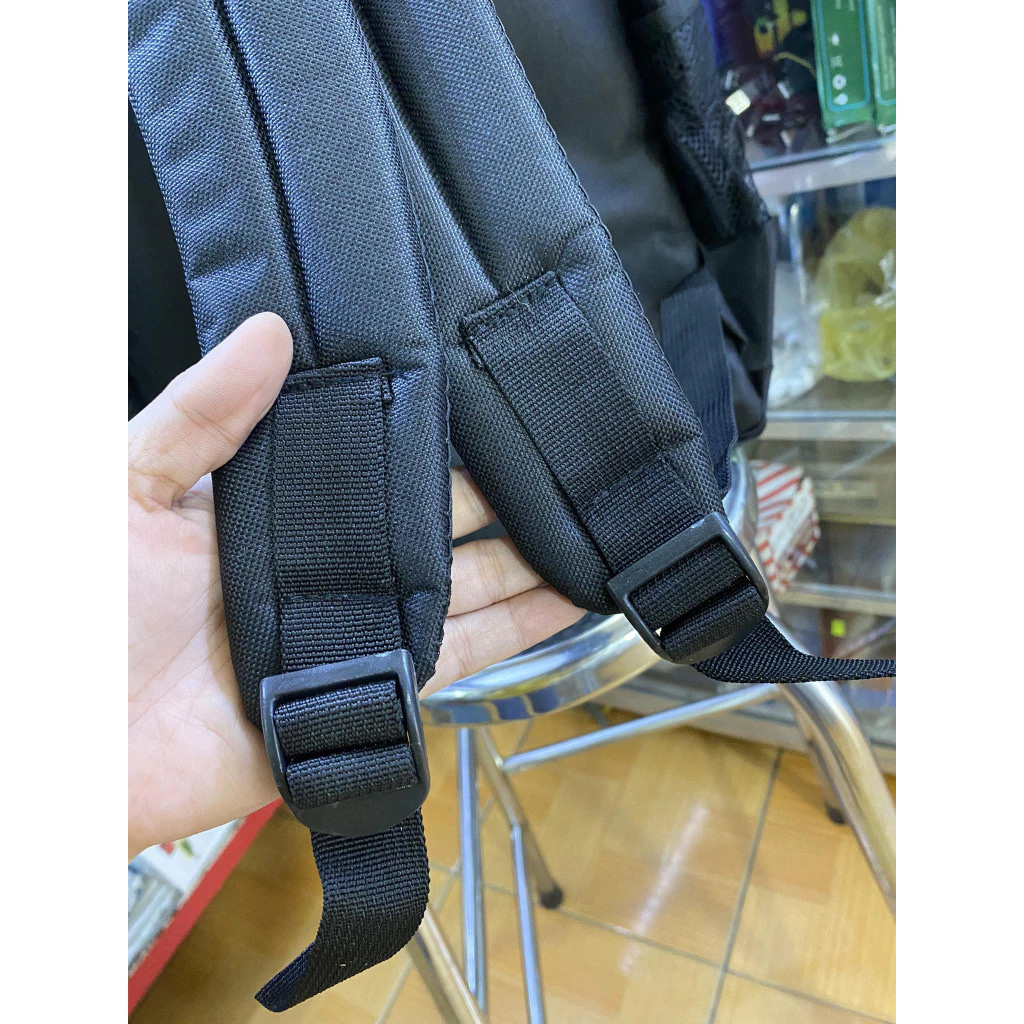 Balo laptop kiểu dáng sang trọng 3 ngăn , vải dù cao cấp , dày và rộng , sang trọng , phong cách hiện đại trẻ trung