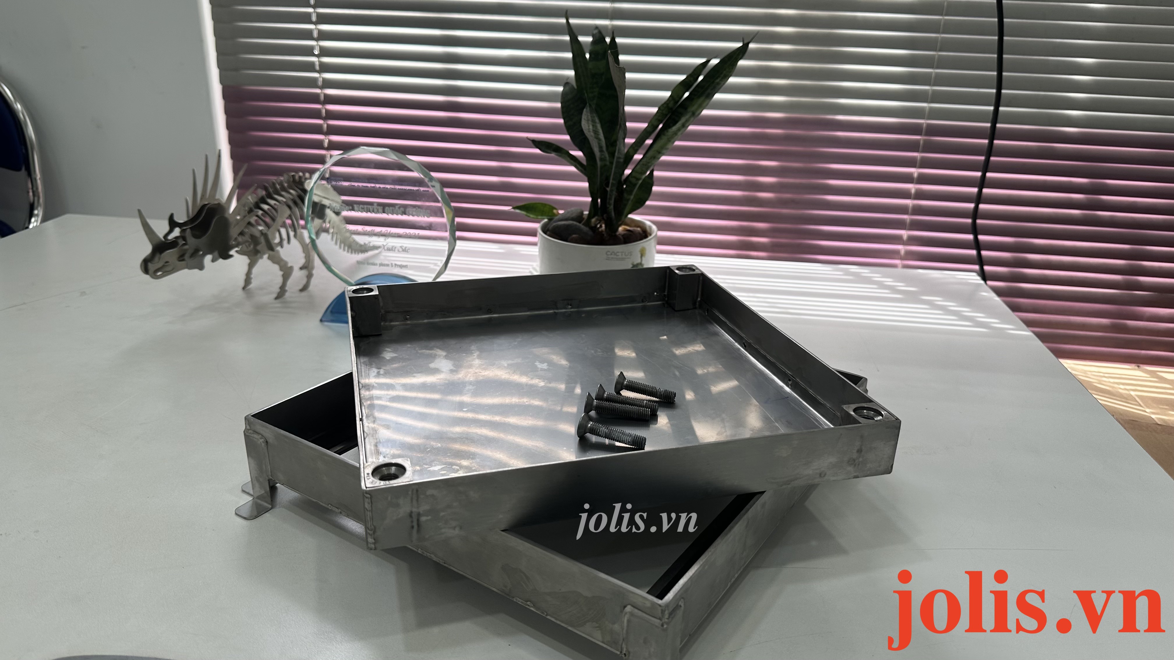 Nắp bể phốt inox J-NB-D300
