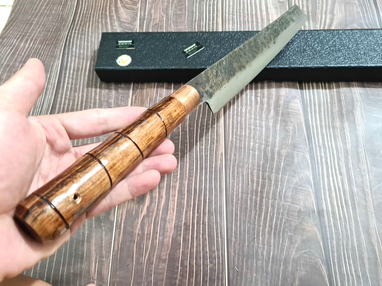 DAO BẾP PHÚC SEN - DAO BẾP SASHIMI MẶT HOA VĂN MÃ F1 N4