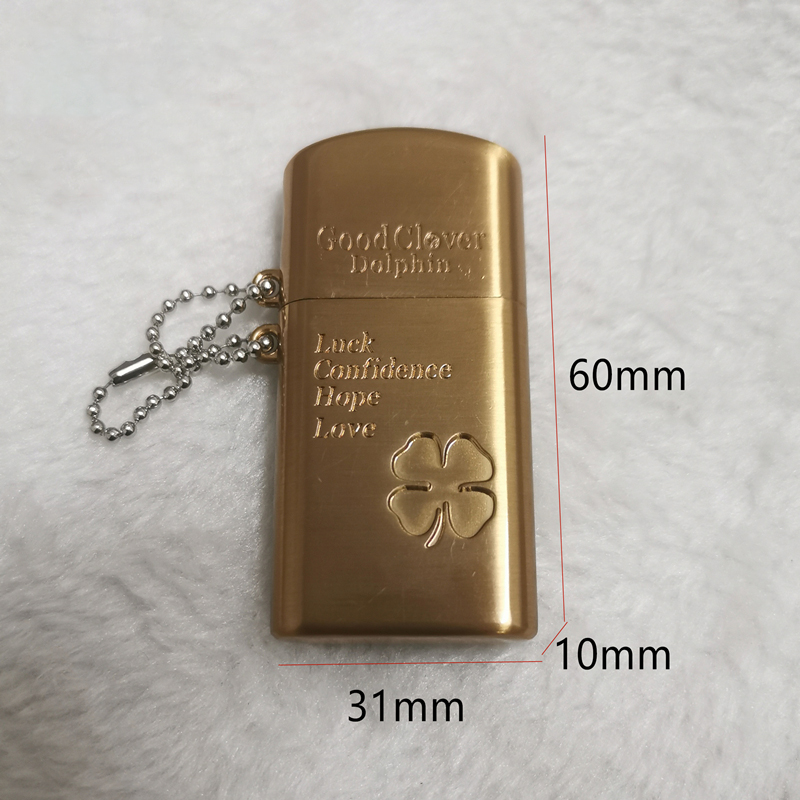 Vỏ Hột Quẹt Bật Lửa xăng đá Dolphin 2 bánh xe có dây treo chìa khóa in hình cỏ 4 lá may mắn