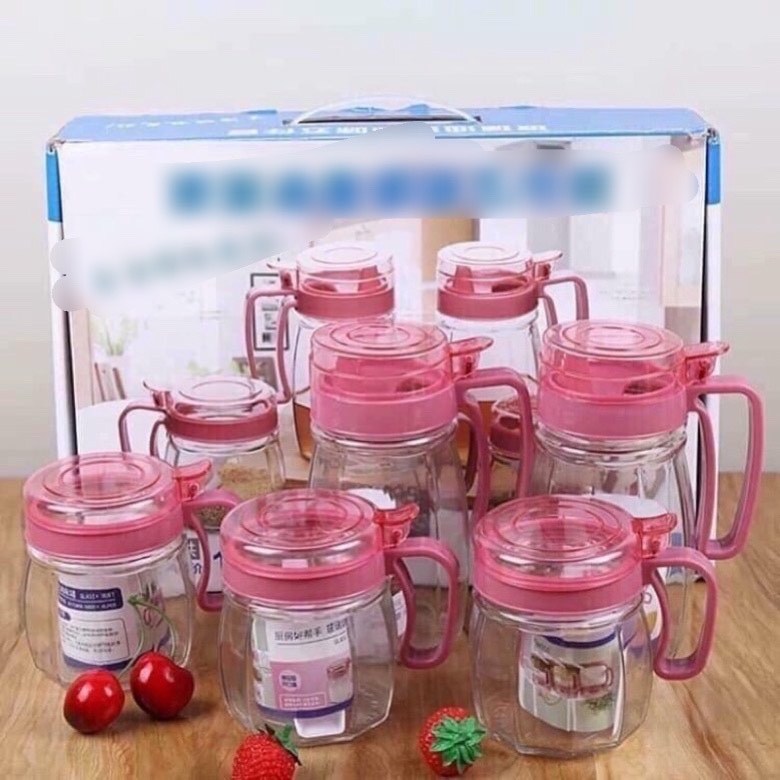Lọ Đựng Gia Vị Thủy Tinh 5 Món, Bộ Hũ Đựng Gia Vị Màu Hồng Trong Suốt Cực Đẹp Sang Trọng Có Tay Cầm.