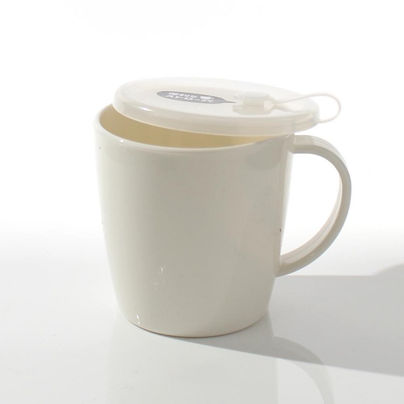 Combo 01 Khay nhựa làm đá hình người tuyết Kokubo DeLijoy + 01 Cốc nhựa uống nước nắp mềm Yamada G&B có chỗ cắm ống hút tiện lợi- Made in Japan
