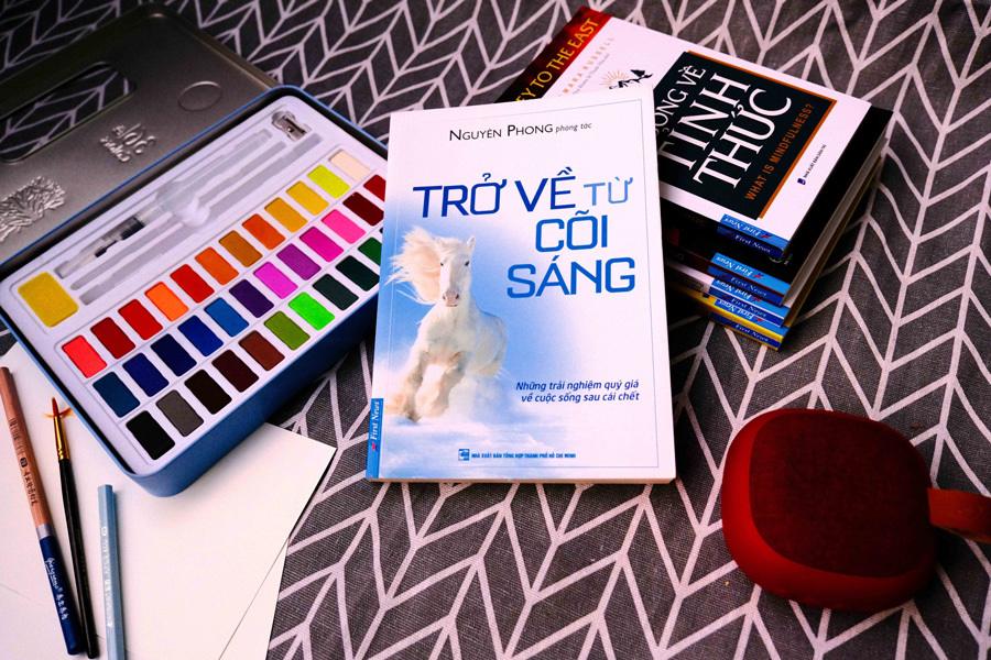 Sách Trở Về Từ Cõi Sáng - Hàng Chính Hãng