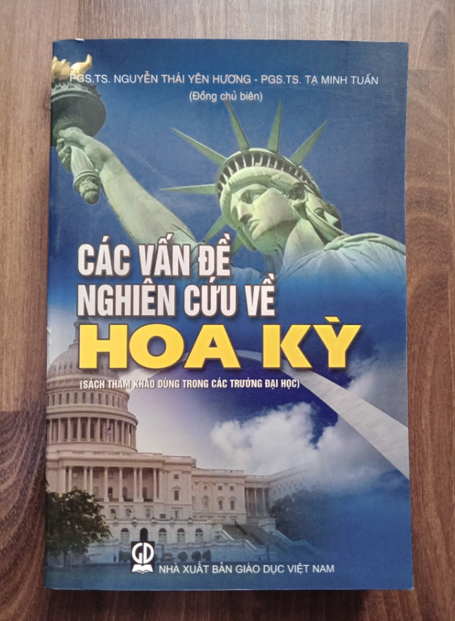 Sách - Các Vấn Đề Nghiên Cứu Về Hoa Kỳ (DN)