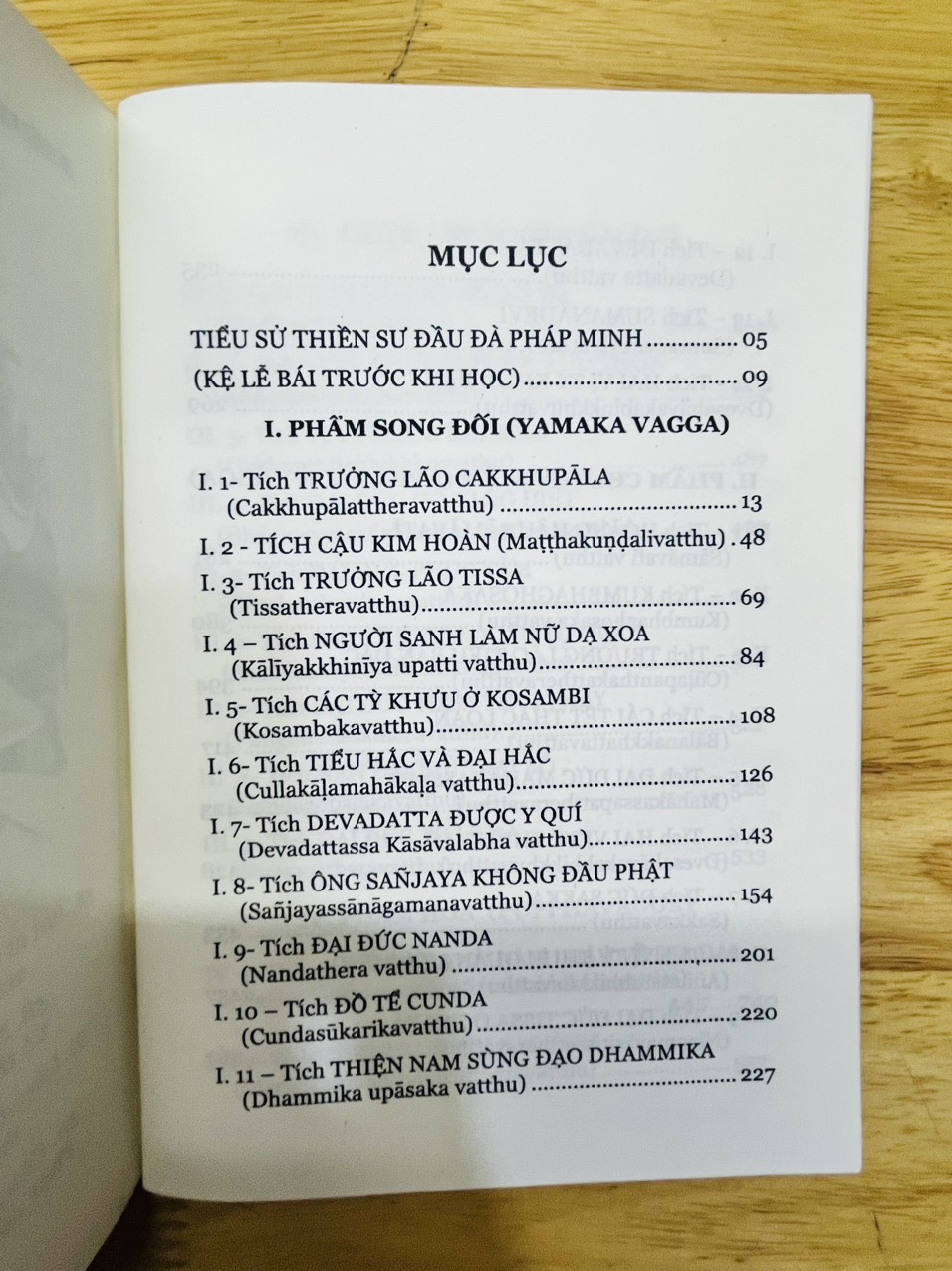 Bộ 2 quyển sách Chú Giải Kinh Pháp Cú ( Quyển 1 -2)