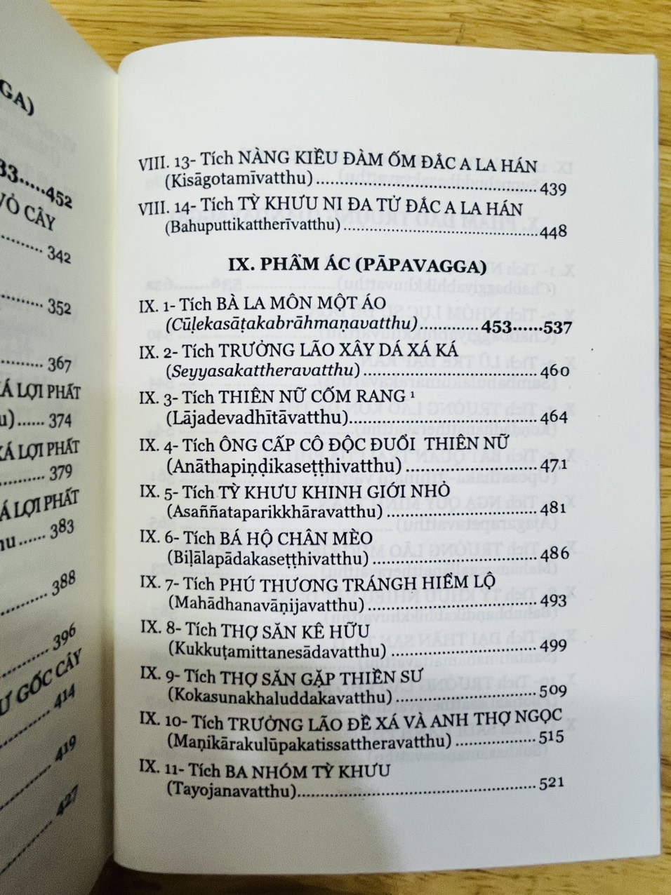 Bộ 2 quyển sách Chú Giải Kinh Pháp Cú ( Quyển 1 -2)