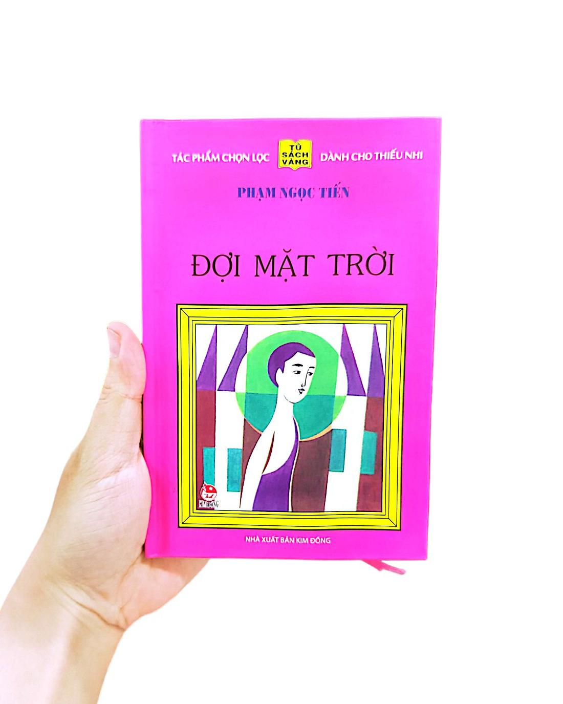 Đợi Mặt Trời - 25 Năm Tủ Sách Vàng (Tái Bản 2020)