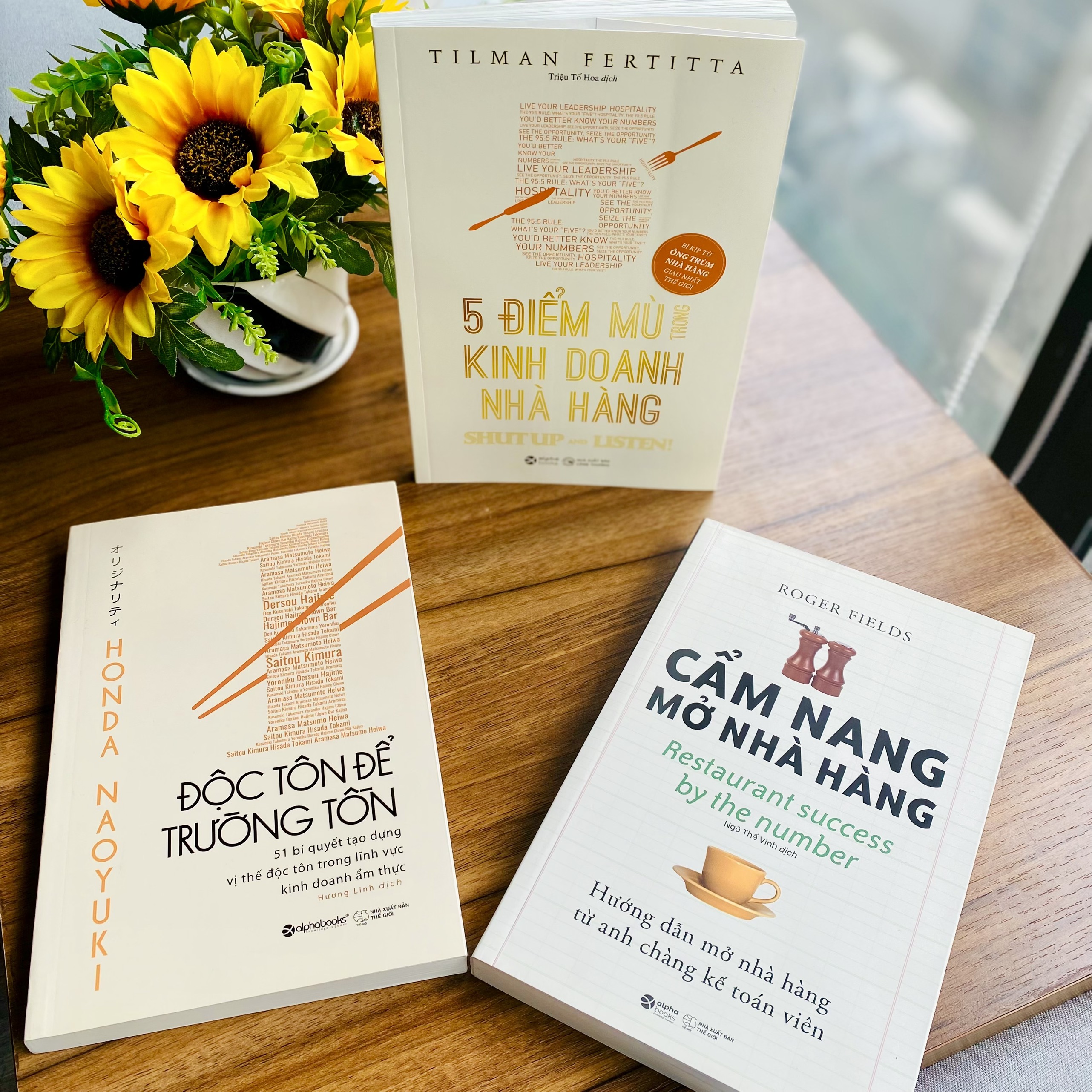 Combo 3 Cuốn: 5 Điểm Mù Trong Kinh Doanh Nhà Hàng+ Cẩm Nang Mở Nhà Hàng+ Độc Tôn Để Trường Tồn