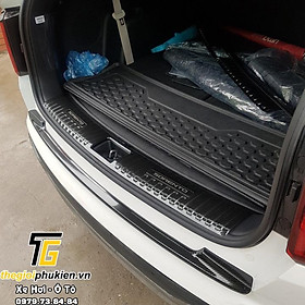 BỘ SẢN PHẨM Nẹp bước chân và ốp chống trầy cốp Kia Sorento 2021 - Mẫu vân Carbon