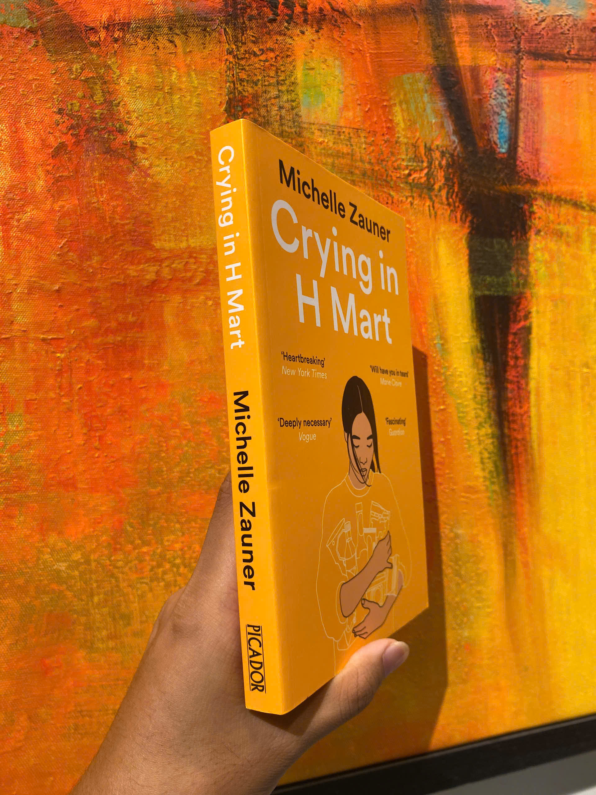 Sách - Crying in H Mart by Michelle Zauner: The Number One New York Times Bestseller - English Memoir / Biography - Sách Ngoại văn Nhập khẩu