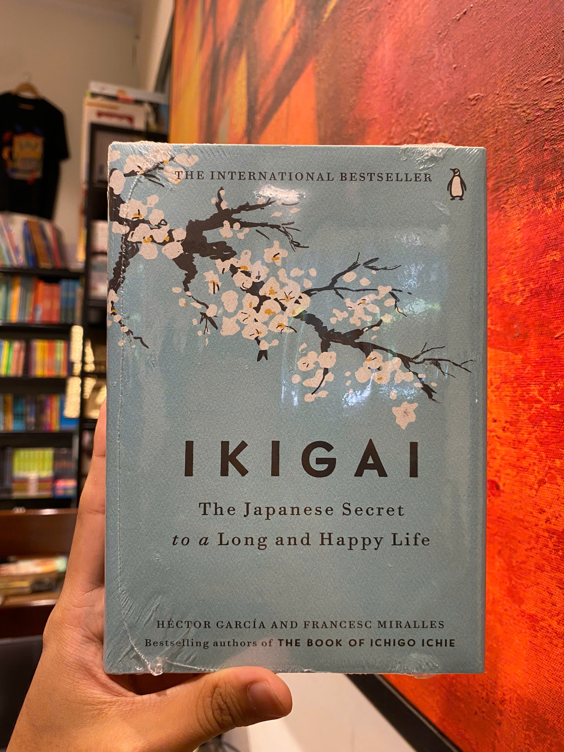 Sách - Ikigai: The Japanese Secret to a Long and Happy by Héctor García/Health, Fitness & Dieting