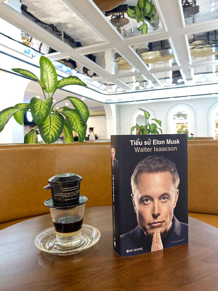Tiểu Sử Elon Musk - Bản Đặc Biệt - Bìa Cứng AR