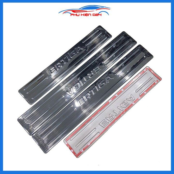 Bộ ốp bậc cửa trong ngoài nẹp bước chân Ertiga 2019-2020-2021-2022 vân Titan chống trầy trang trí xe