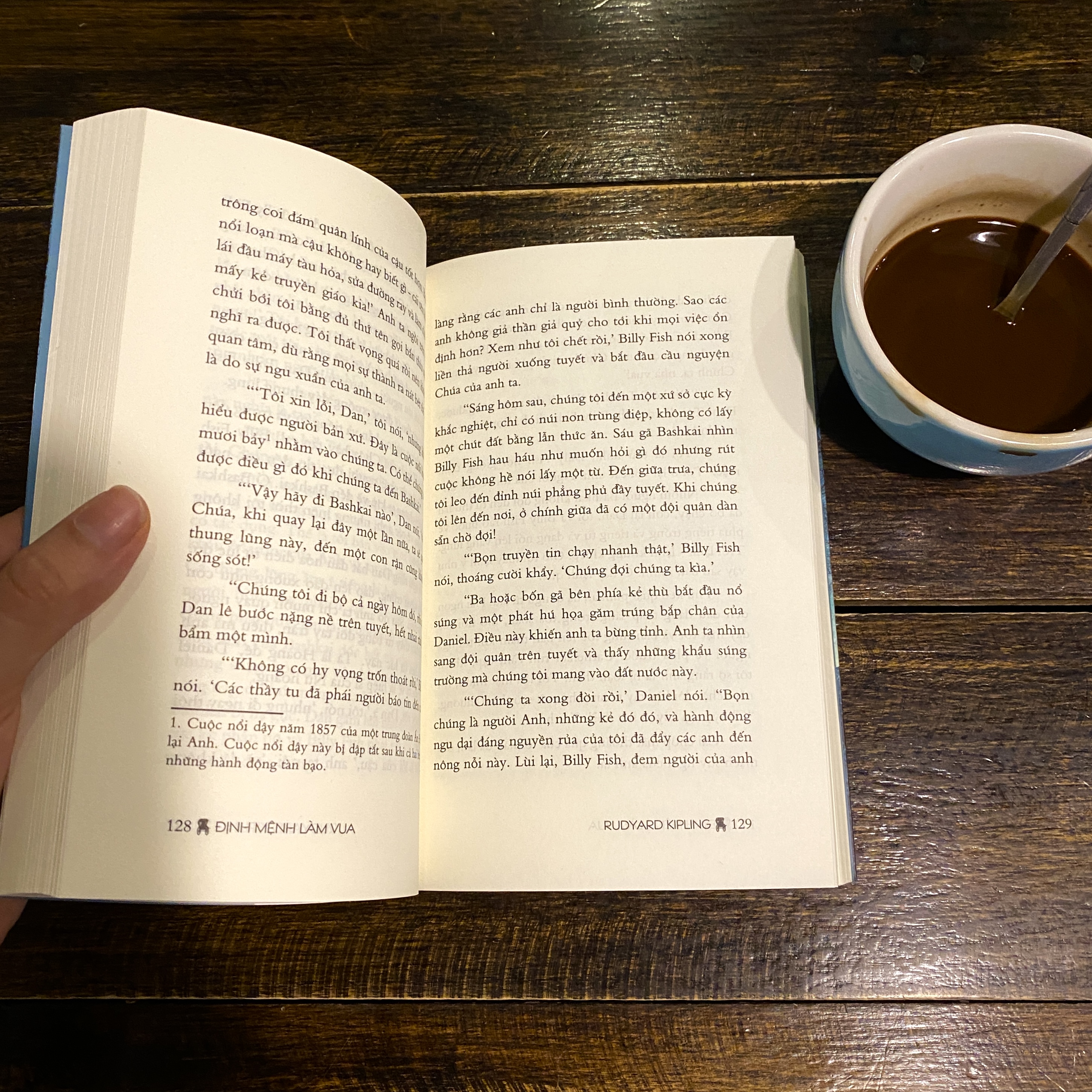 Sách Truyện Kinh Dị - Chiếc Xe Kéo Ma (Tuyển Chọn Truyện Ngắn Kinh Dị Của Rudyard Kipling)