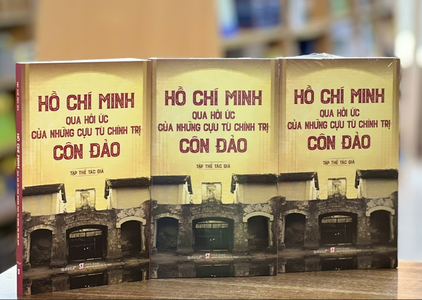 Sách - Hồ Chí Minh qua hồi ức của những cựu tù chính trị Côn Đảo - Nhiều tác giả