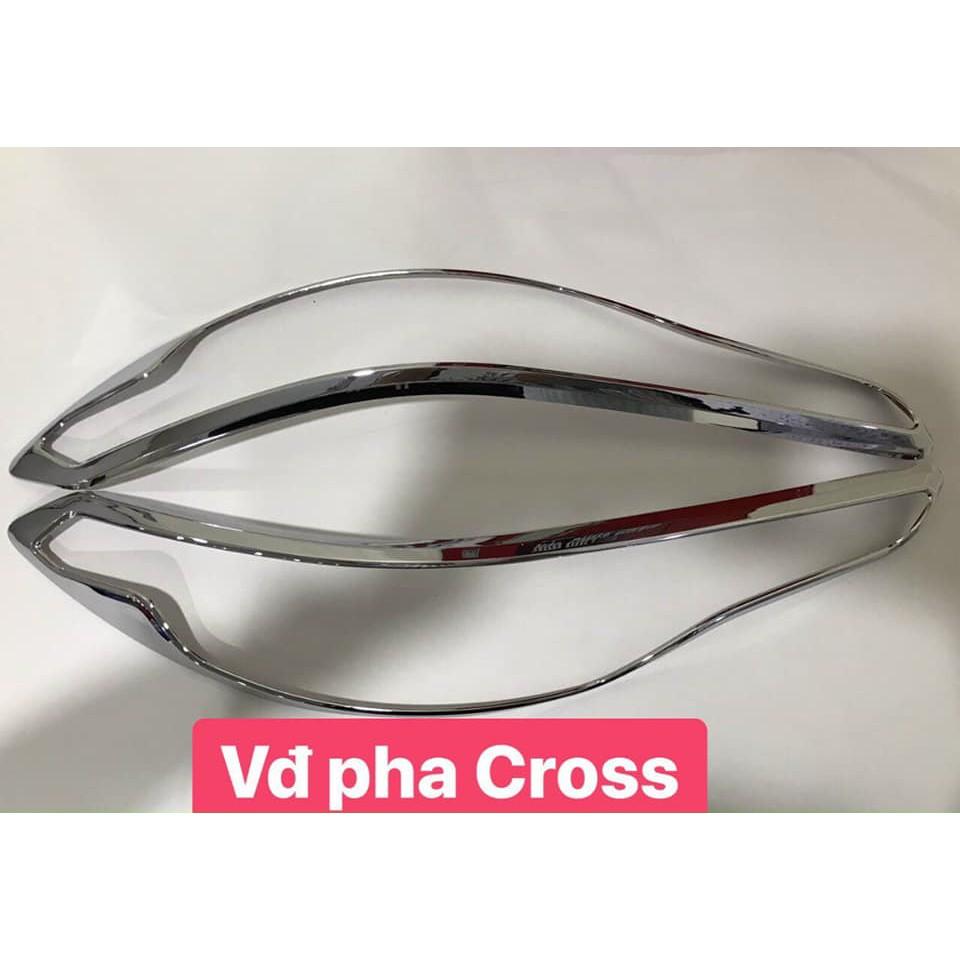 Ốp Viền Đèn Pha Hậu Xe Toyota Cross 2020 2021 mạ crom