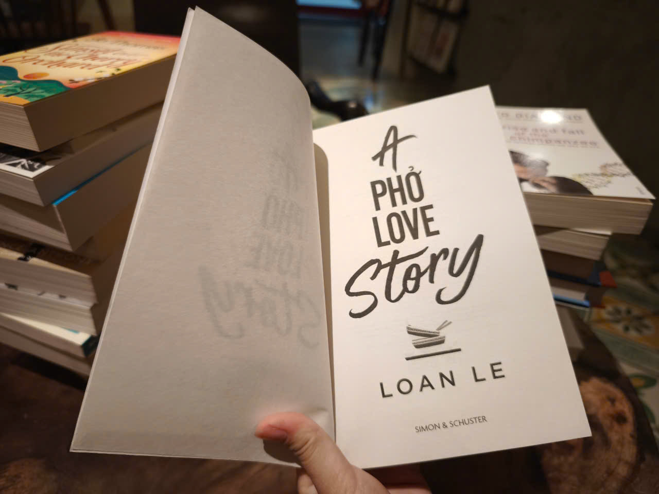 Sách - A Phở Love Story by Loan Le - Romance in English
