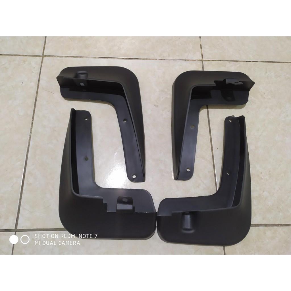 Bộ Chắn bùn theo xe dành cho Xpander