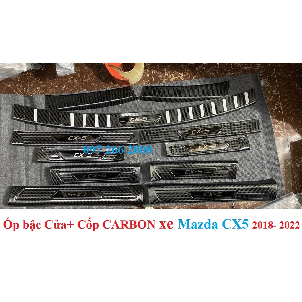 Ốp bậc cửa, nẹp bước chân, chống trầy cốp Carbon xe Mazda CX5 2018- 2019 2020 2021 2022 - vân cacbon cao cấp