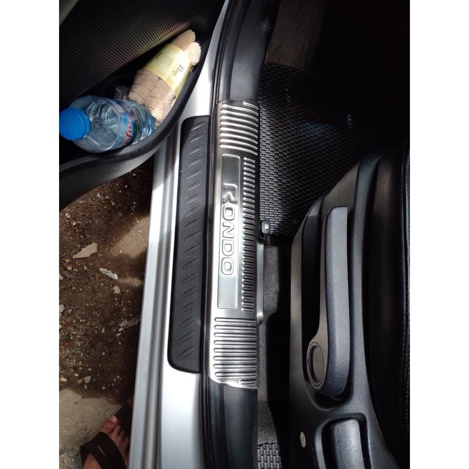 Ốp Bậc Cửa Xe Kia Rondo 2018 2019 2020 2021 mẫu Inox