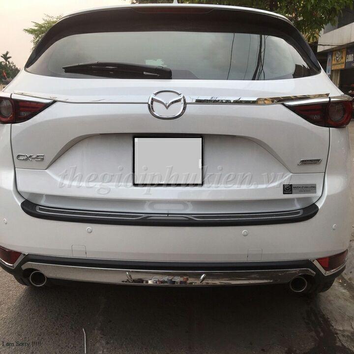Ốp trang trí tay mở cốp sau Mazda Cx-5, CX5 2018-2019 - MS2