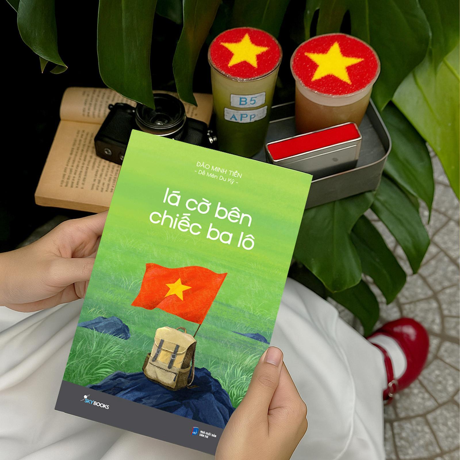 Lá Cờ Bên Chiếc Ba Lô - Bản Quyền