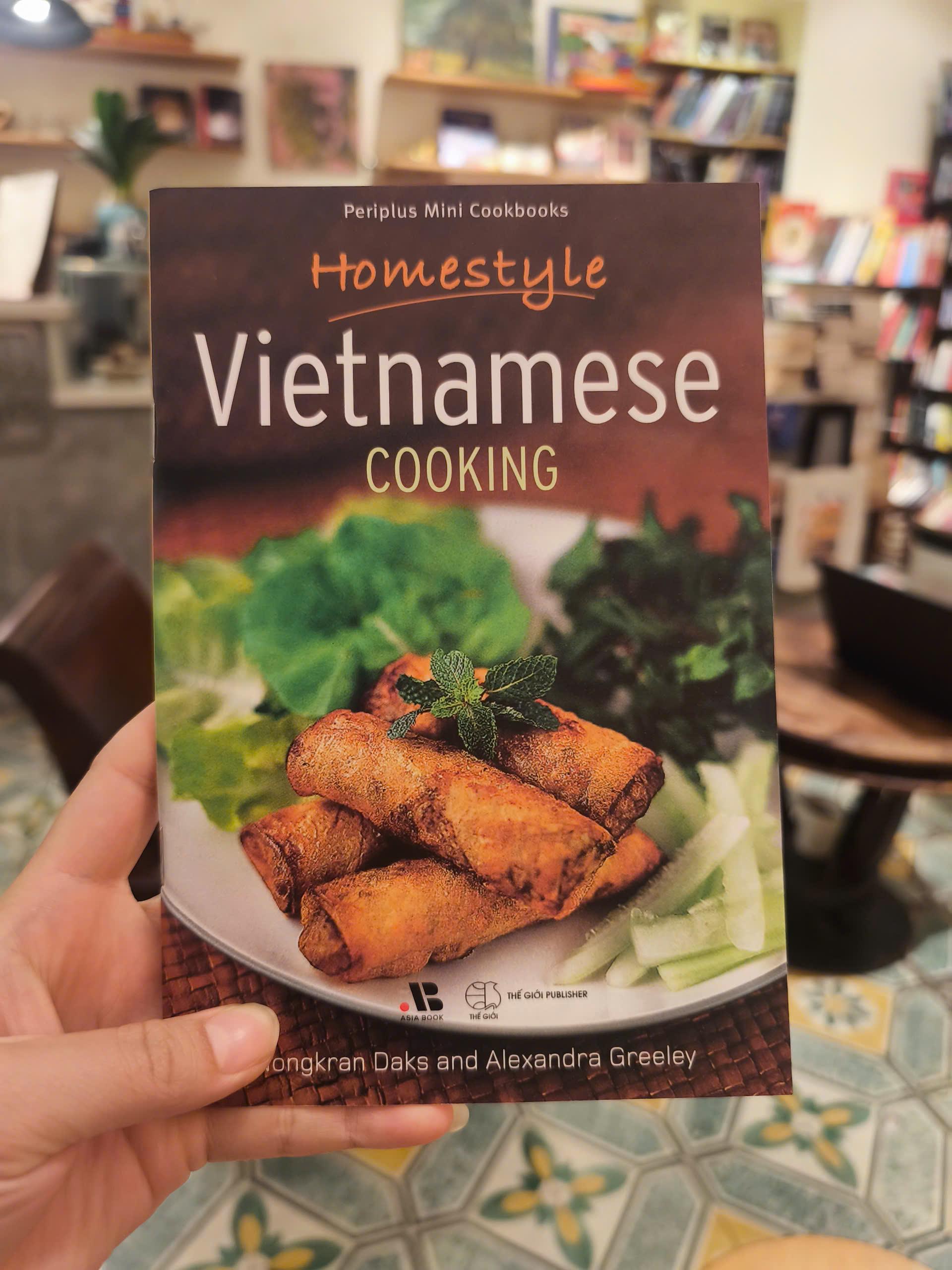 Sách - Homestyle Vietnamese Cooking by Nongkran Daks - Periplus Mini Cookbooks