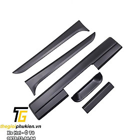 Ốp tay mở cốp nhựa ABS xe Mitsubishi Triton 2019