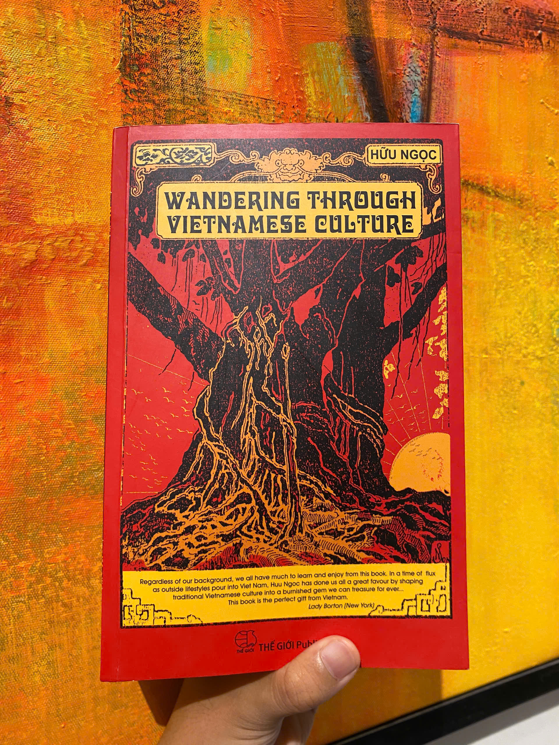 Sách - Wandering Through Vietnamese Culture by Nguyễn Hữu Ngọc \ Vietnamese Cultural Book in English