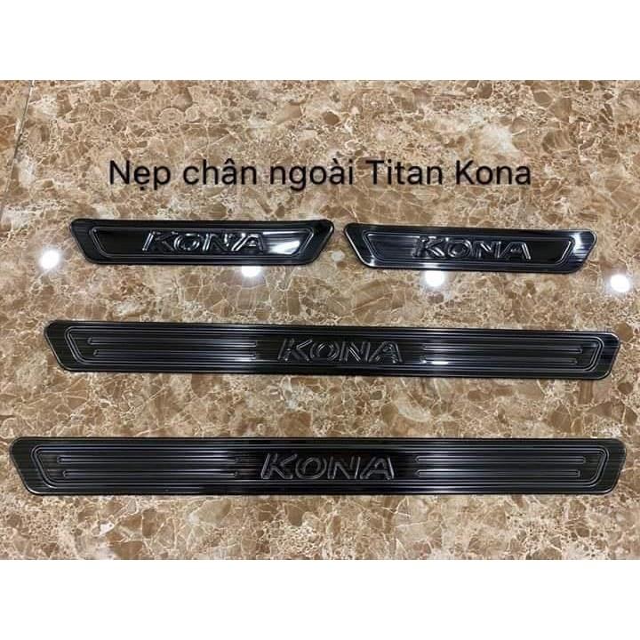 Ốp bậc cửa , nẹp bước chân Hyundai Kona-2022 cao cấp -mẫu Titan 8 chi tiết