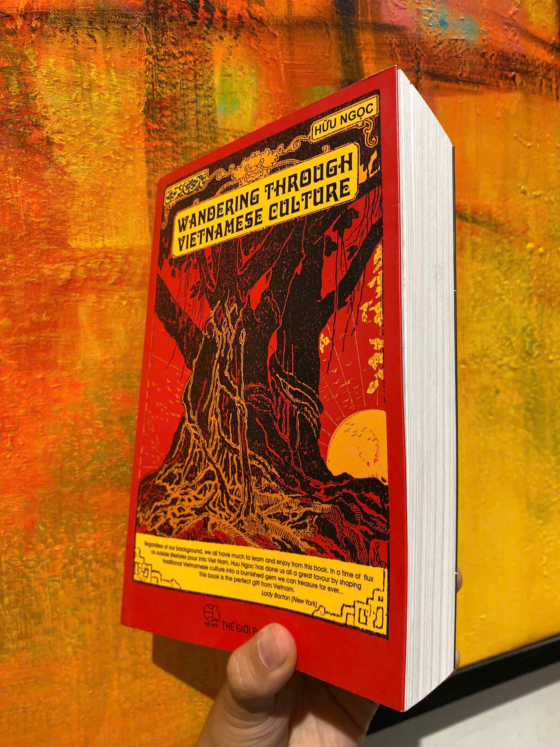 Sách - Wandering Through Vietnamese Culture by Nguyễn Hữu Ngọc \ Vietnamese Cultural Book in English
