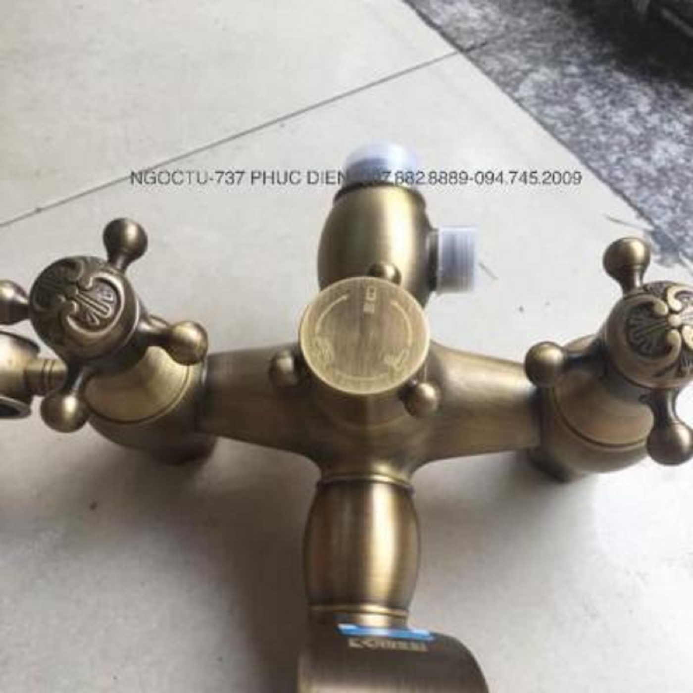 Sen cây tắm nóng lạnh tân cổ điển 4in1 GS7963A