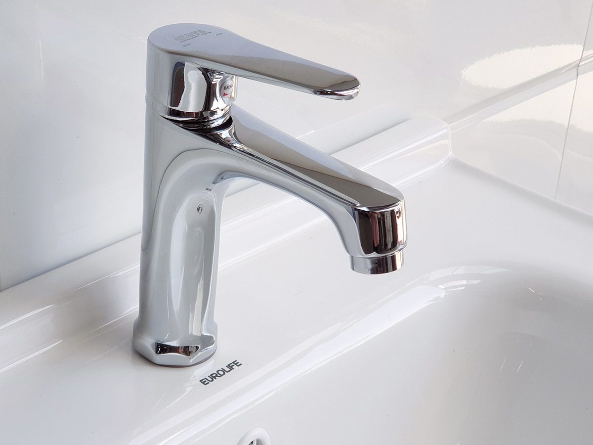 Vòi Lavabo nóng lạnh Đồng mạ Chrome Eurolife EL-7002 (Trắng bạc)