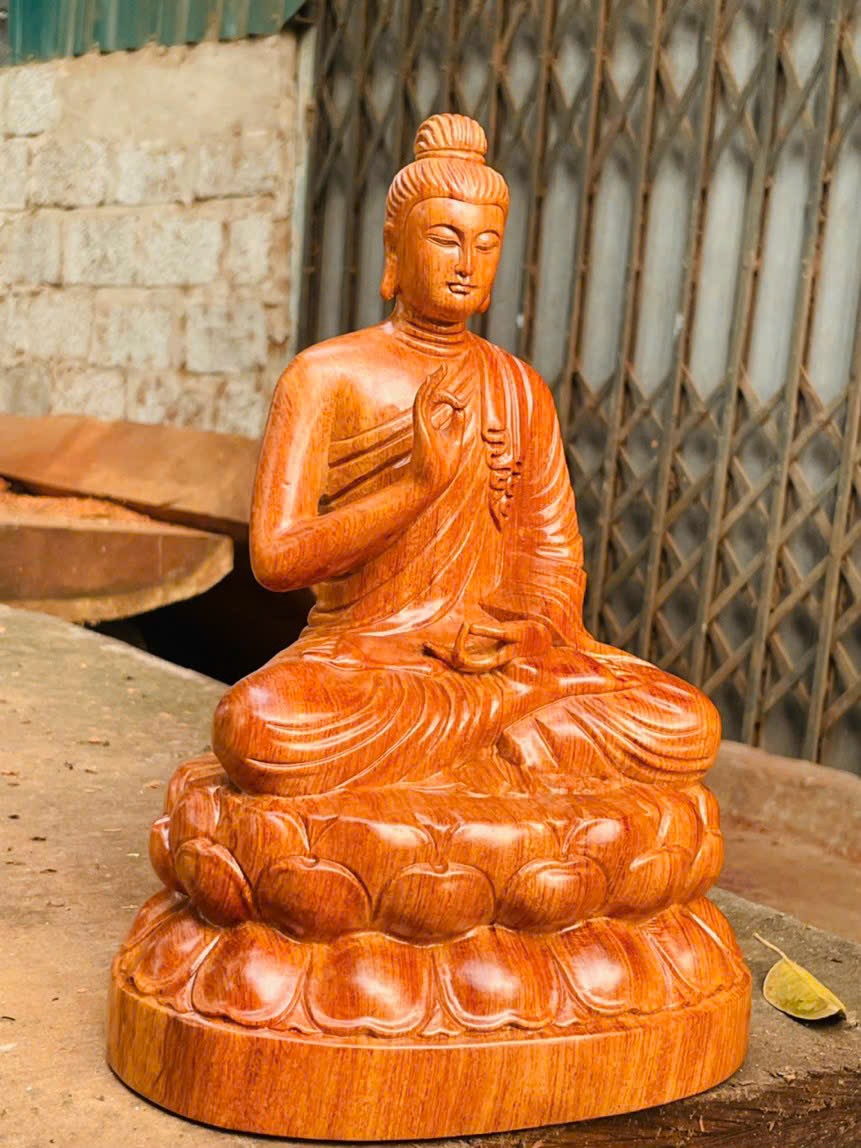 Tượng phật thích ca bằng gỗ hương đá kt 30×21×17cm