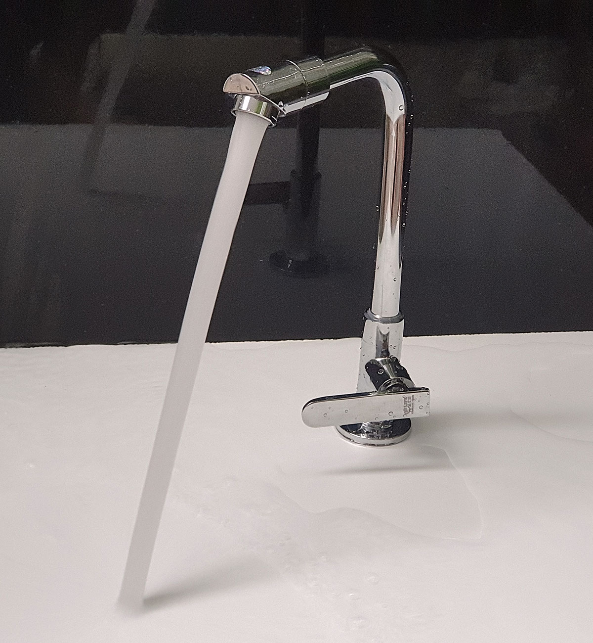 Vòi rửa chén lạnh Đồng mạ Chrome Eurolife EL-RC04 (Trắng bạc)
