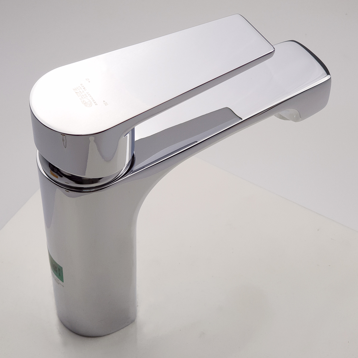Vòi Lavabo nóng lạnh Eurolife EL-9002 (Trắng bạc)