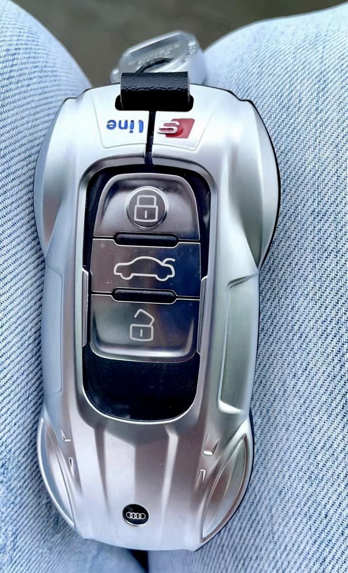 Vỏ Ốp chìa khóa Hãng xe ô tô Audi 2 phiên bản Độc Đẹp