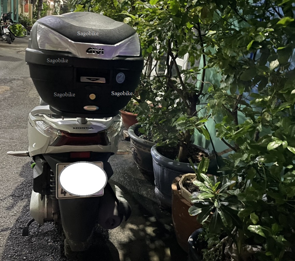 Thùng xe Lead, thùng givi B27NT kèm đế và kit gắn cho xe Lead