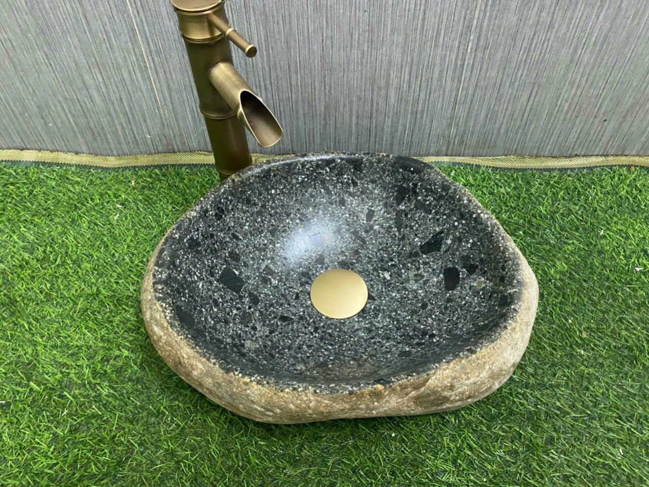Combo Chậu đá tự nhiên, chậu rửa mặt đá, lavabo đá tự nhiên tây bắc, bền bỉ 1000 năm, đẹp, rất Việt Nam ( Chậu + Vòi + bộ xả)