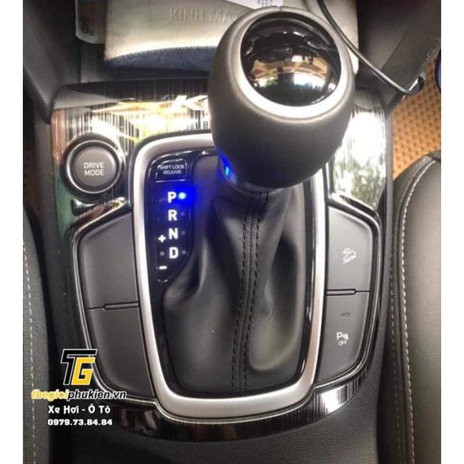 Ốp nội thất Titan Hyundai Kona Cao cấp