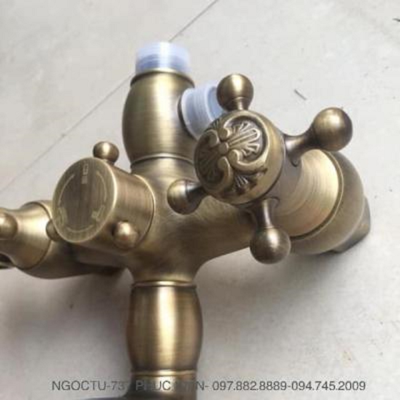 Sen cây tắm nóng lạnh tân cổ điển 4in1 GS7963A