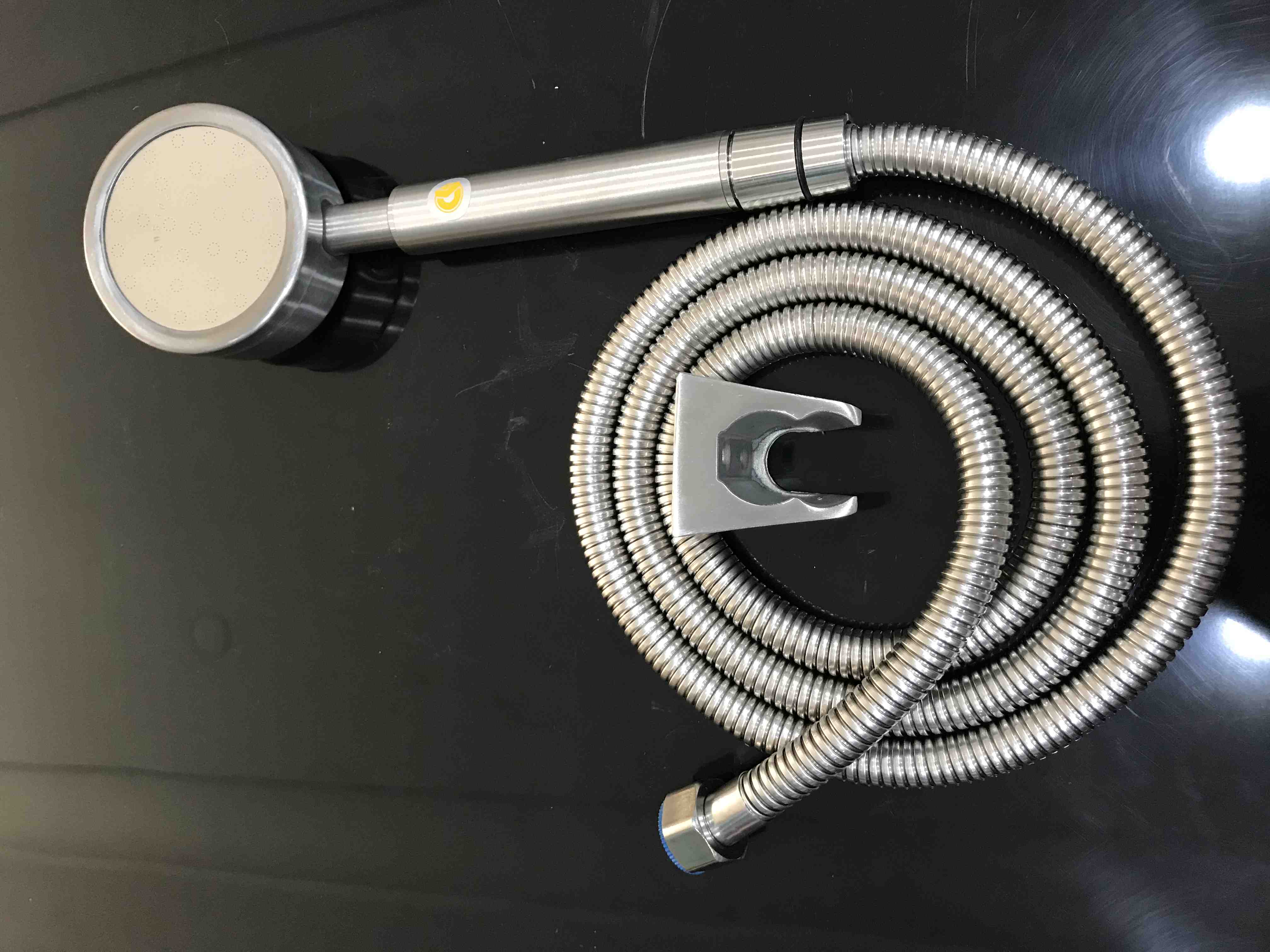 Combo Vòi sen lạnh SUS304 | Vòi lavabo lạnh SUS304 | Tay sen tăng áp – dây sen Inox 304 Yamato
