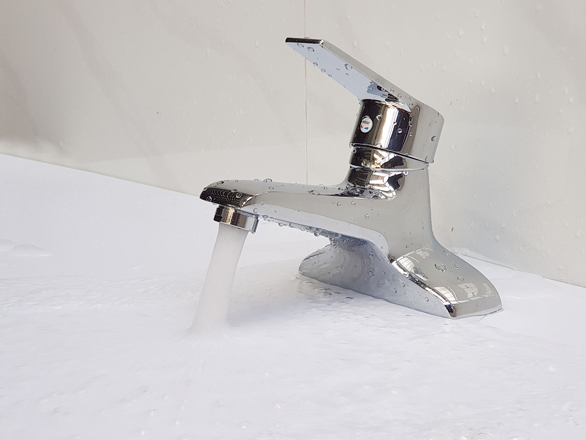 Vòi Lavabo nóng lạnh 2 chân Đồng mạ Chrome Eurolife EL-AZA03-1 (Trắng bạc)