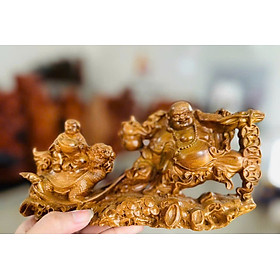 Tượng phật di lặc kéo bao rùa hóa rồng bằng gỗ bách xanh thơm nức kt ngang 20cm 