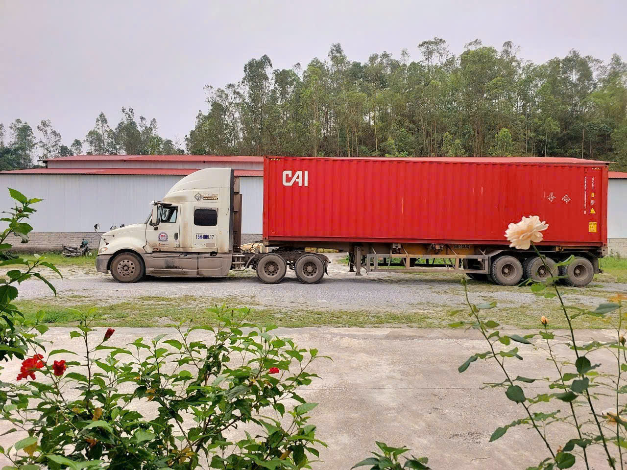 Bạt phủ ô tô Kia Sorento chất liệu Polyester - màu đen cao cấp MACSIM màu đen