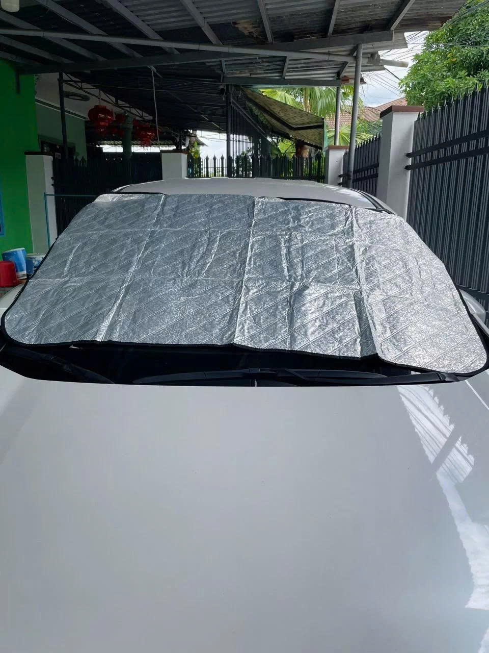 Bạt Che Nắng, Chống Nóng Kính Lái Ô Tô – Thiết Kế 3 Lớp Tráng Bạc Cao Cấp Cho Xe 4 Chỗ , 7 Chỗ , Kèm Túi Đựng Xịn Sò