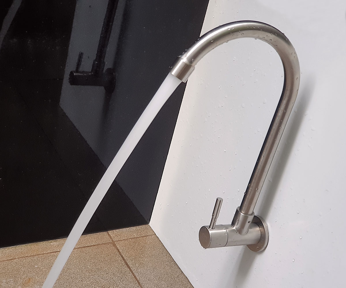 Vòi rửa chén lạnh âm tường Inox SUS 304 Eurolife EL-RC08 (Trắng vàng)