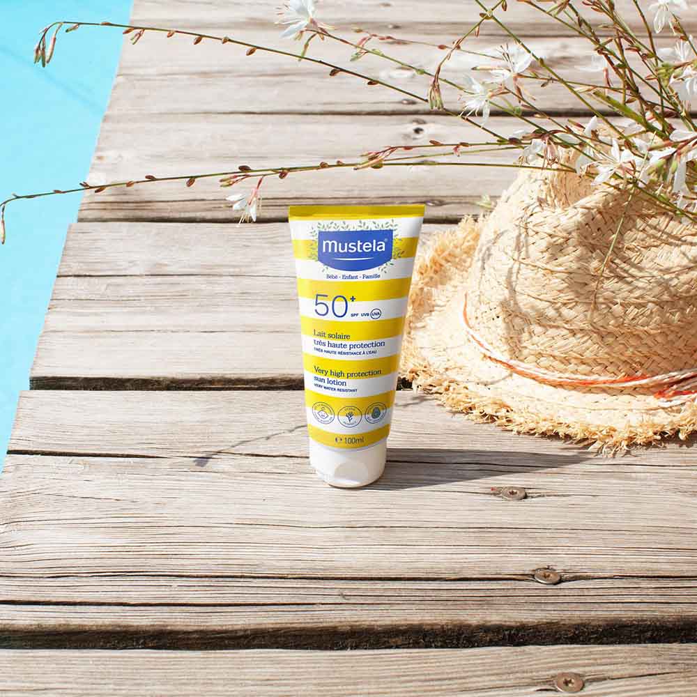 Kem Chống Nắng Cho Trẻ Sơ Sinh Và Em Bé Mustela Spf 50+ (100ml)