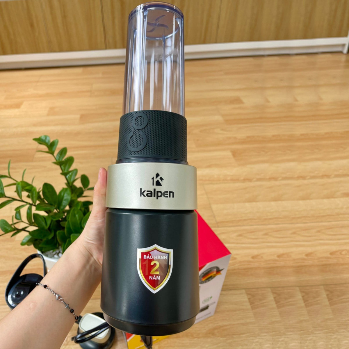 Máy xay sinh tố mini Kalpen Đức B6 công suất 700W tặng Bình 500ml - Hàng chính hãng