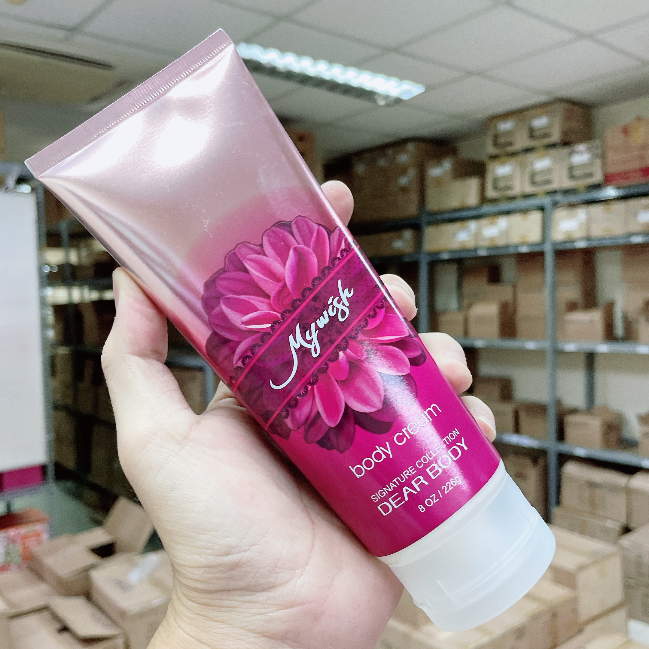 Body Cream DEAR BODY 226ml - Kem Dưỡng Toàn Thân - Siêu Mềm Mượt - Giúp Da Căng Bóng Mềm Mịn - Hương Thơm Mát Dễ Chịu - Cấp Ẩm - Cân Bằng pH - Lưu Hương Tới 8h